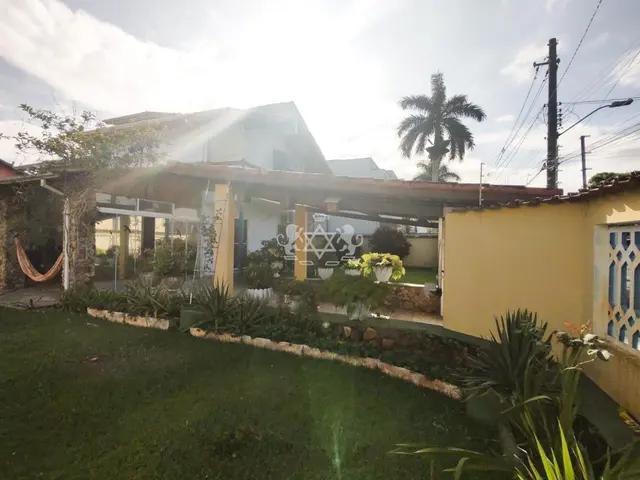 Casa à venda no Jardim Britânia - Caraguatatuba / SP - Cod. CA0145