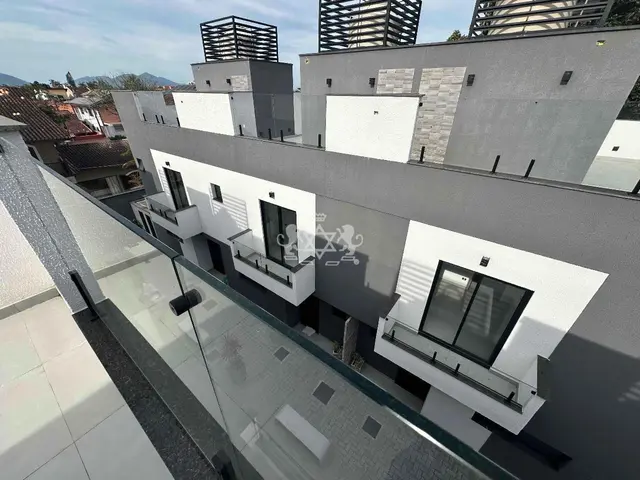Triplex à venda no Capricórnio I - Caraguatatuba / SP - Cod. TR0002