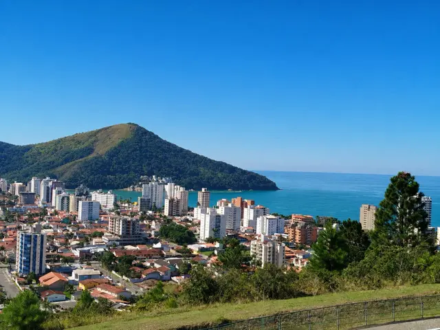 Apartamento à venda na Martim de Sá - Caraguatatuba / SP - Cod. AP1627 — foto 1