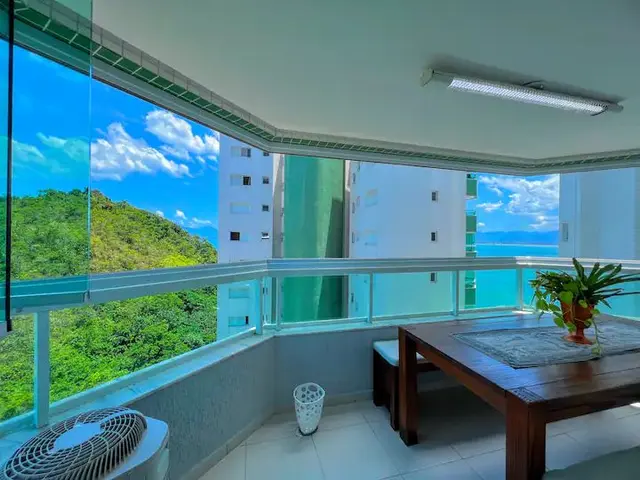 Apartamento Frente ao Mar – Pé na Areia – Prainha / Condomínio Costa Esmeralda