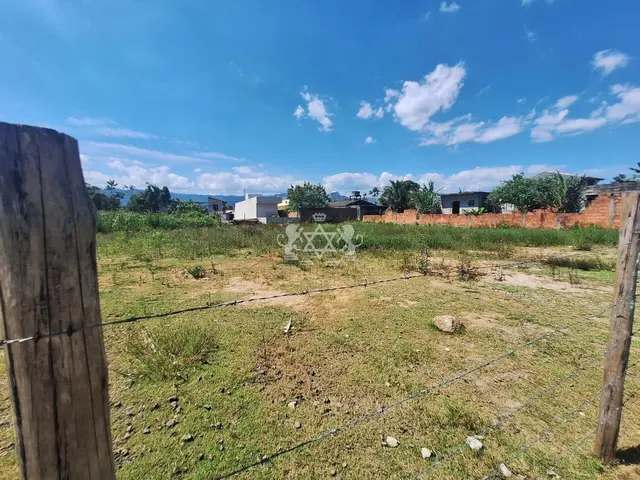 Terreno à venda no Balneário dos Golfinhos - Caraguatatuba / SP - Cod. TE0137