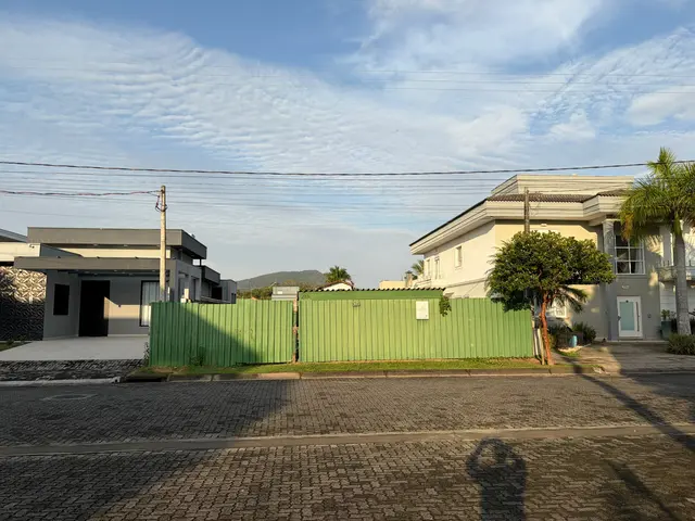 Terreno em condomínio à venda no Massaguaçu - Caraguatatuba / SP - Cod. TEC0005