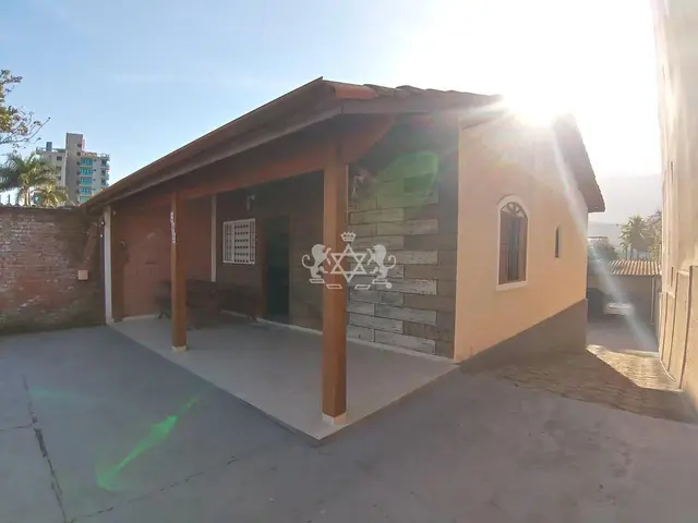 Casa à venda no Massaguaçu - Caraguatatuba / SP - Cod. CA0165