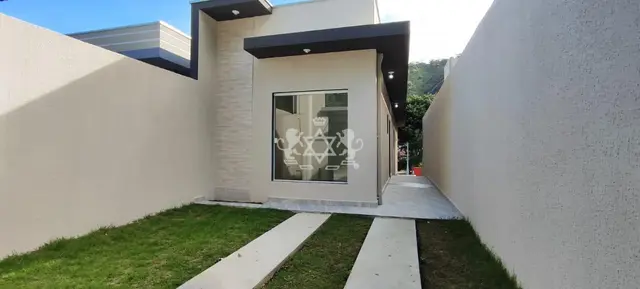 Casa à venda no Jardim Itaúna - Caraguatatuba / SP - Cod. CA0219