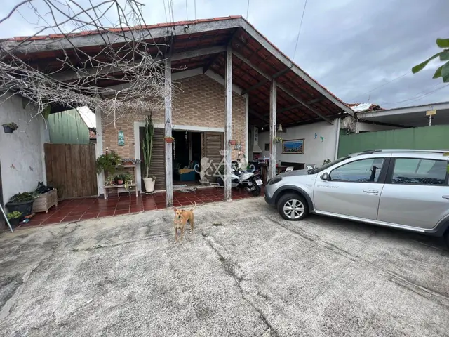 Casa à venda no Jardim Aruan - Caraguatatuba / SP - Cod. CA0324